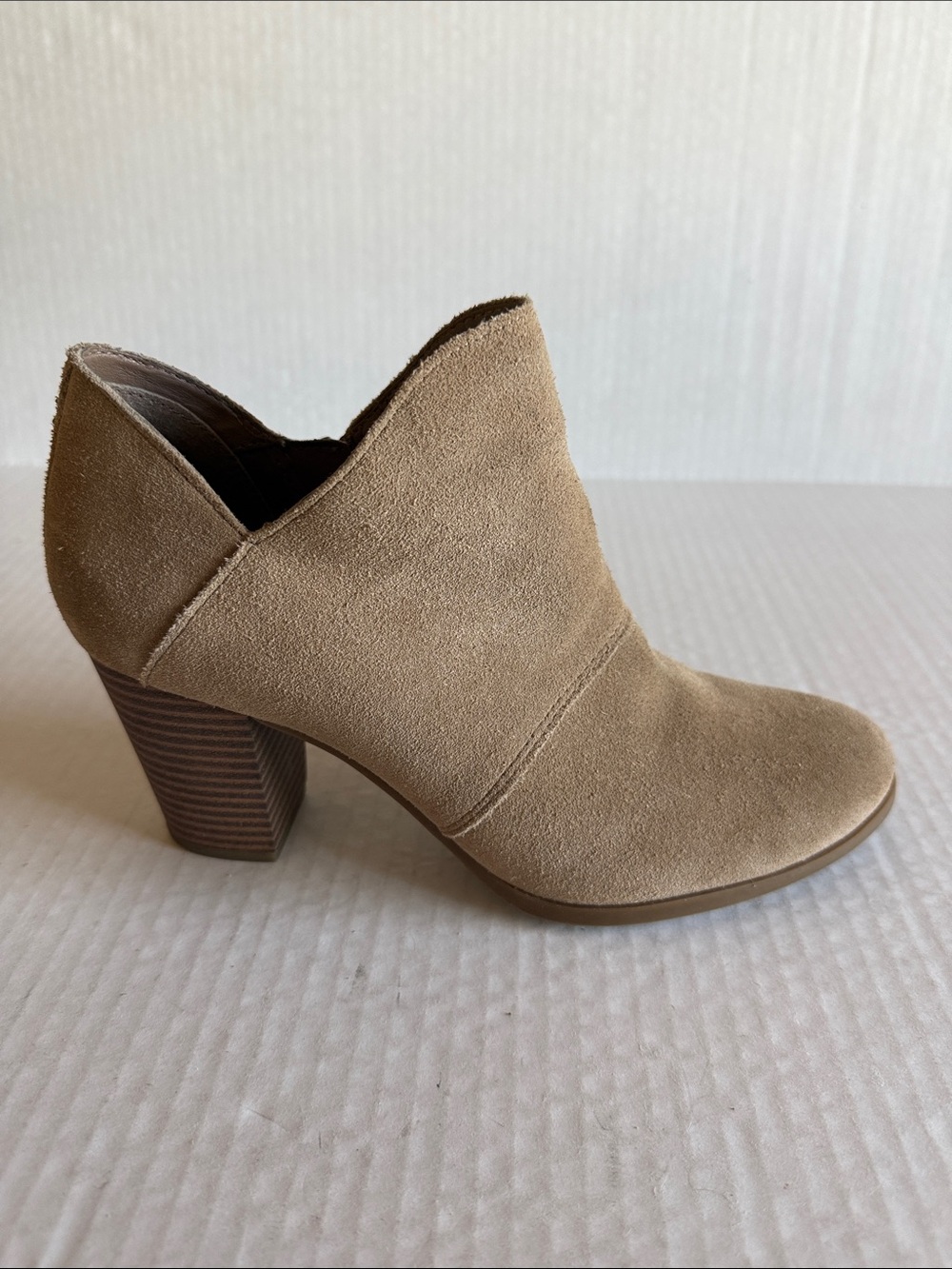 Koolaburra By Ugg Nacie Bootie In Tan Suede - Picture 6 of 10